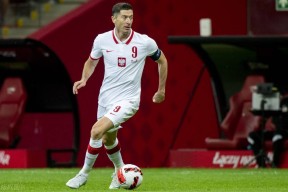 九游娱乐-莱万多夫斯基在巴黎圣日耳曼比赛中赛事规则更新，赛事规则更新引发热议！的简单介绍-九游娱乐