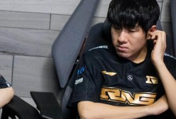 九游体育-Faker遭遇五连败，RNG教练面临压力！-九游体育